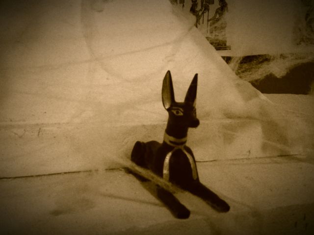 Anubisz szobor a Múmia játékban a Szabadulós Pincében